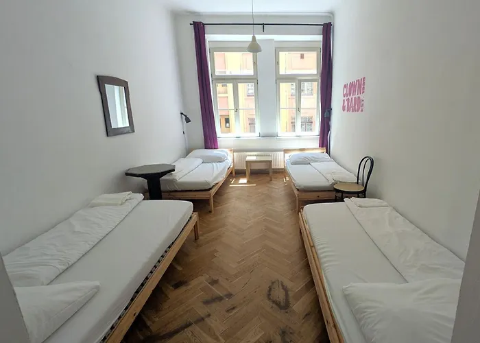 Clown&Bard Hostel Prag